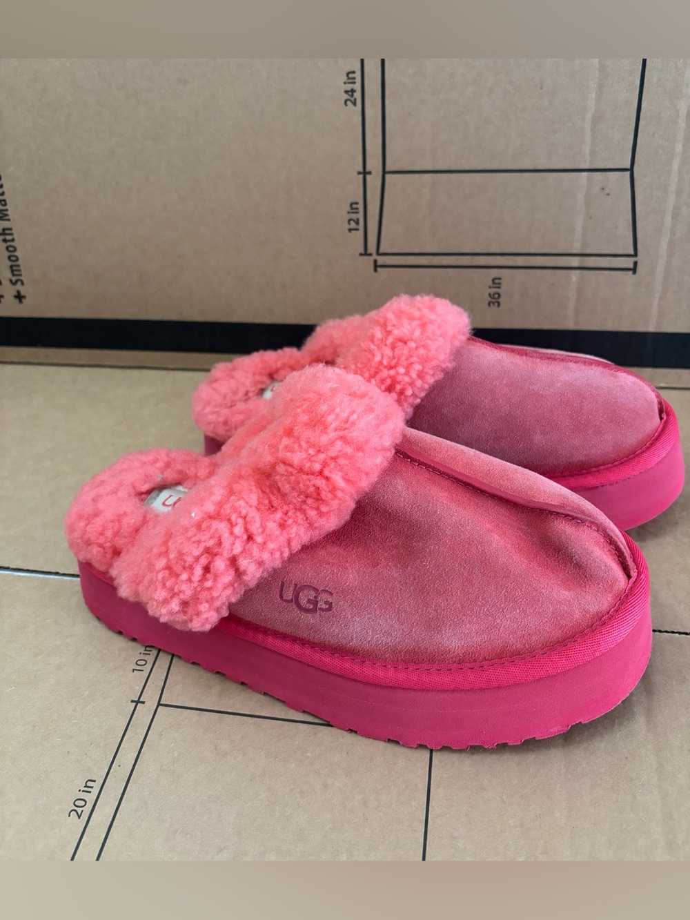 UGG Disquette Slipper Women's Size 7 1122550